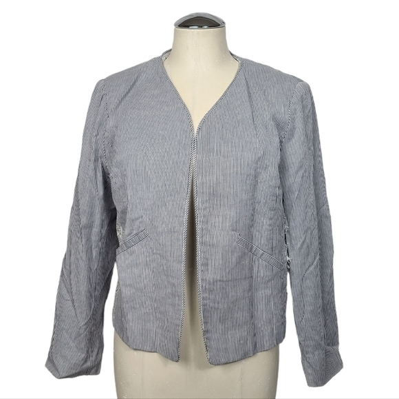 Isaac Mizrahi Jackets & Blazers - Isaac Mizrahi Blue White Pinstripe Open Blazer 8
